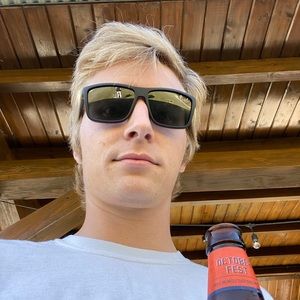 Meet your Posher, Sasha